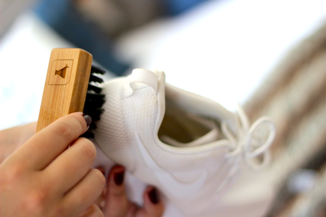 How to use the Sneaker Lab 'Sneaker Cleaner' 